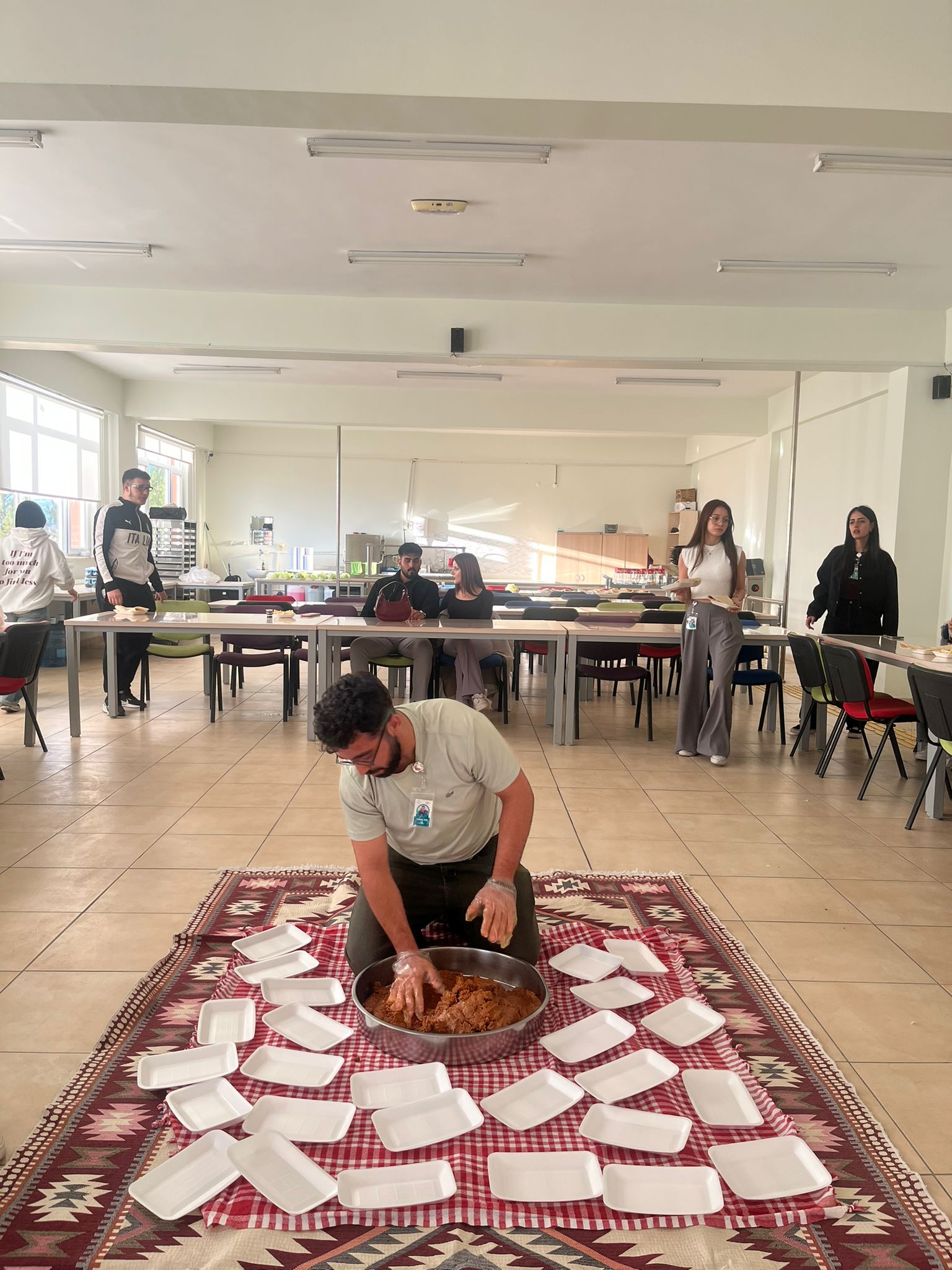 Yeşil Enerji Topluluğundan Lezzet ve Dostluk Dolu Bir Gün: Çiğköfte ve Sosyalleşme Etkinliği!